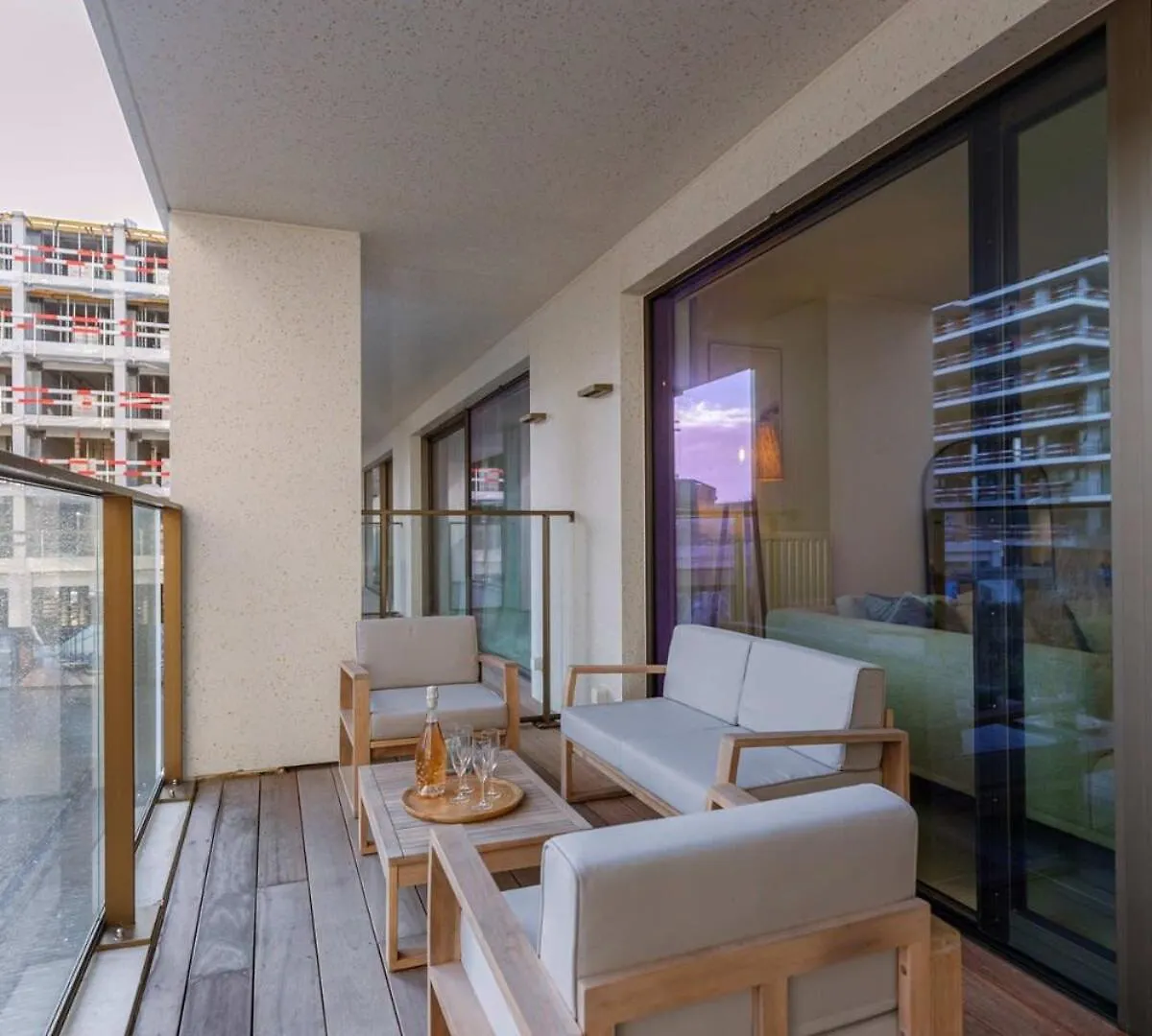 Huswell - Bright Apartment In Sky Garden With Terrace 奥斯滕德 度假居